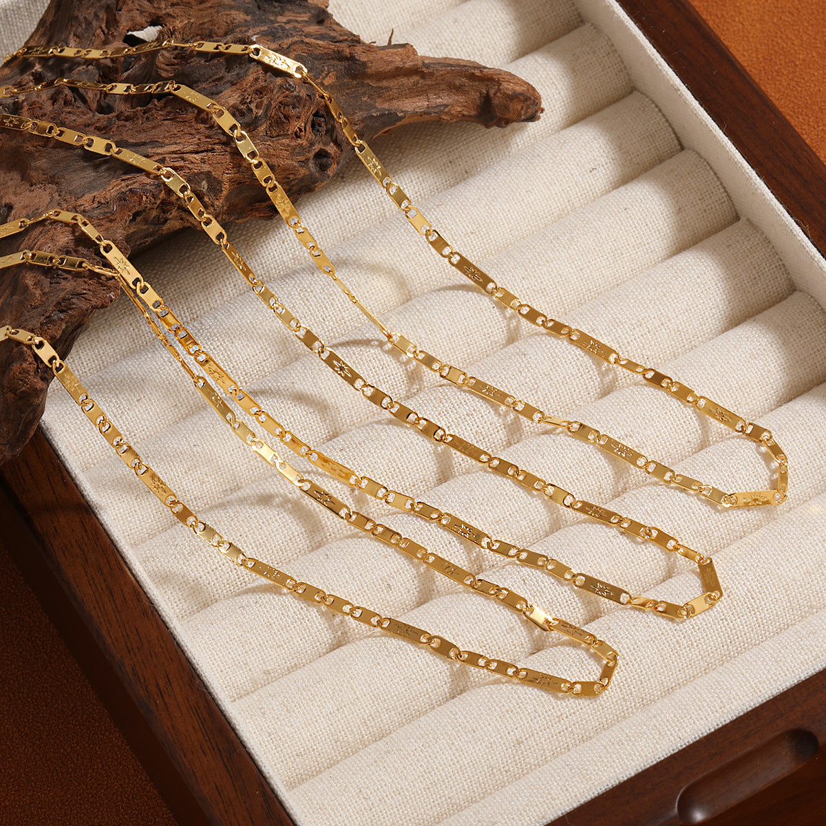 Simple Niche Hammer Pattern Personality Necklace