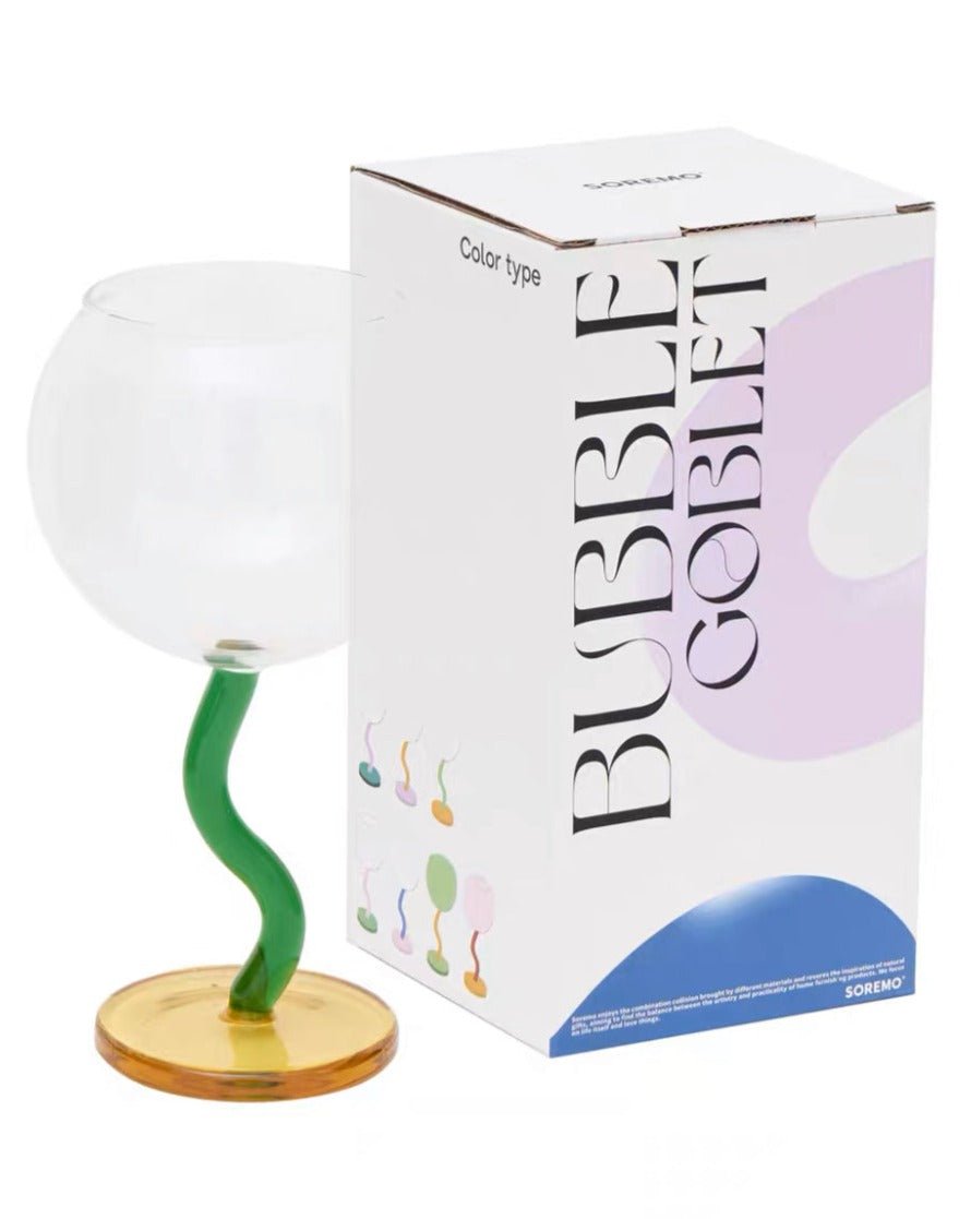 كأس نبيذ فقاعات منفوخ يدويًا - تصميم عتيق غريب الأطوار انتقائي ذو ساق متموجة