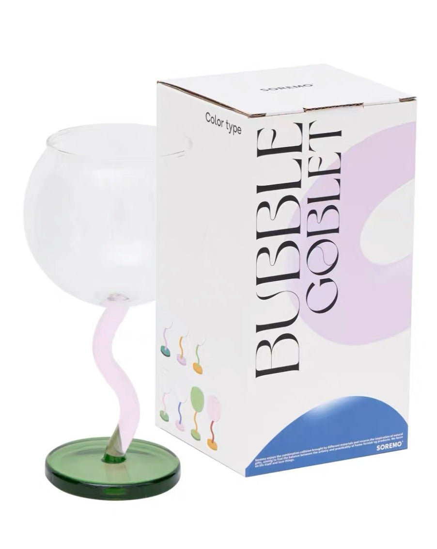 كأس نبيذ فقاعات منفوخ يدويًا - تصميم عتيق غريب الأطوار انتقائي ذو ساق متموجة