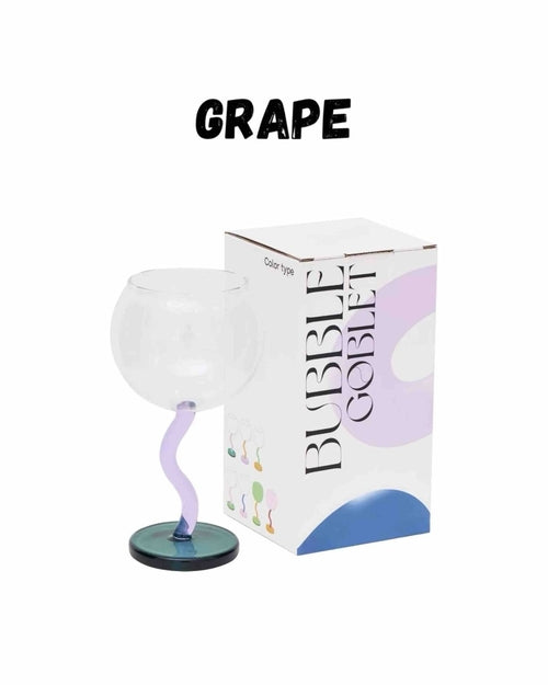 كأس نبيذ فقاعات منفوخ يدويًا - تصميم عتيق غريب الأطوار انتقائي ذو ساق متموجة