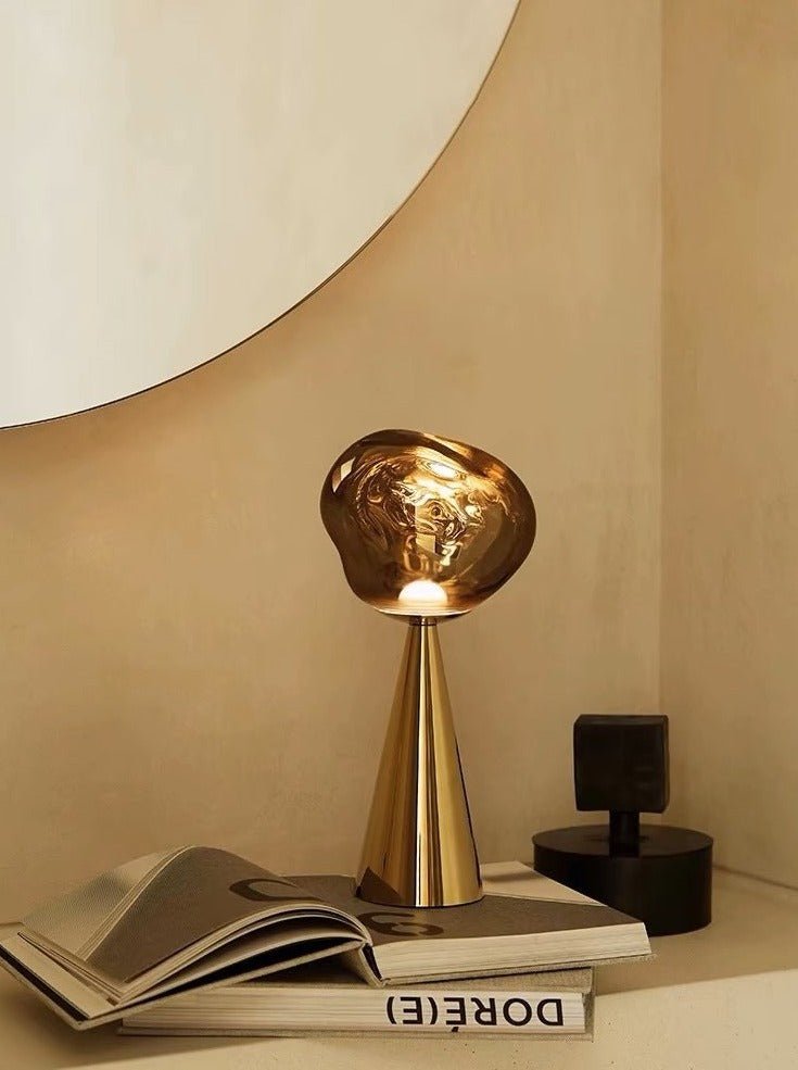 مصباح طاولة LED قابل للتعتيم محمول من Melt - مصباح سرير عصري نورديك 